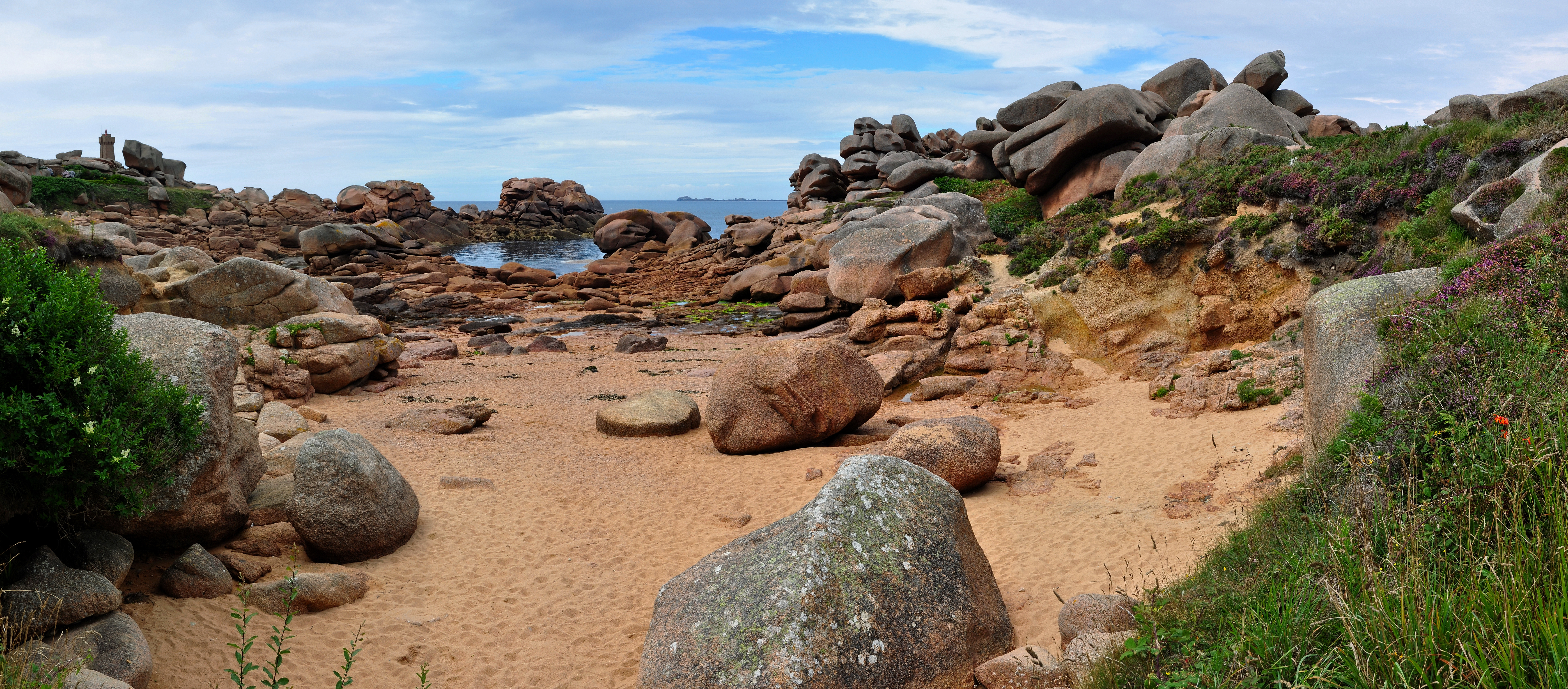 法国布列塔尼粉红花岗岩海岸（Côte de granite rose）