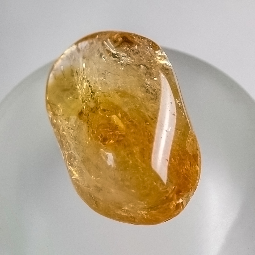 抛光黄水晶滚石（金黄色调）