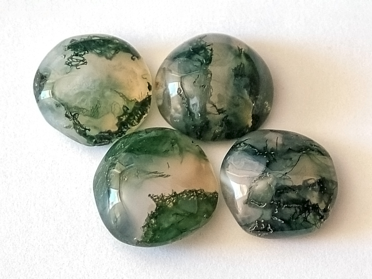 苔藓玛瑙抛光蛋面（cabochon）