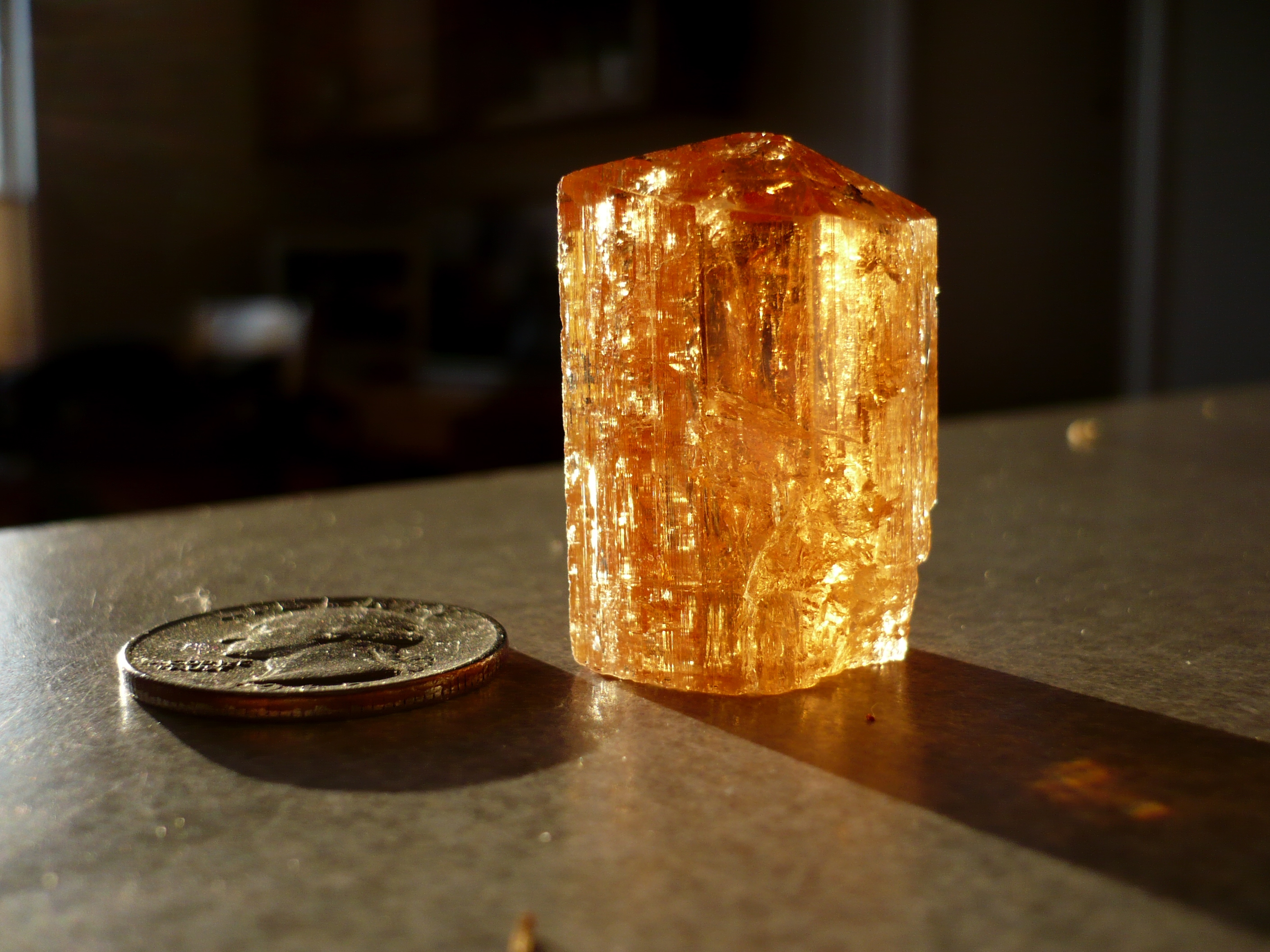帝王托帕石（Imperial Topaz）原石